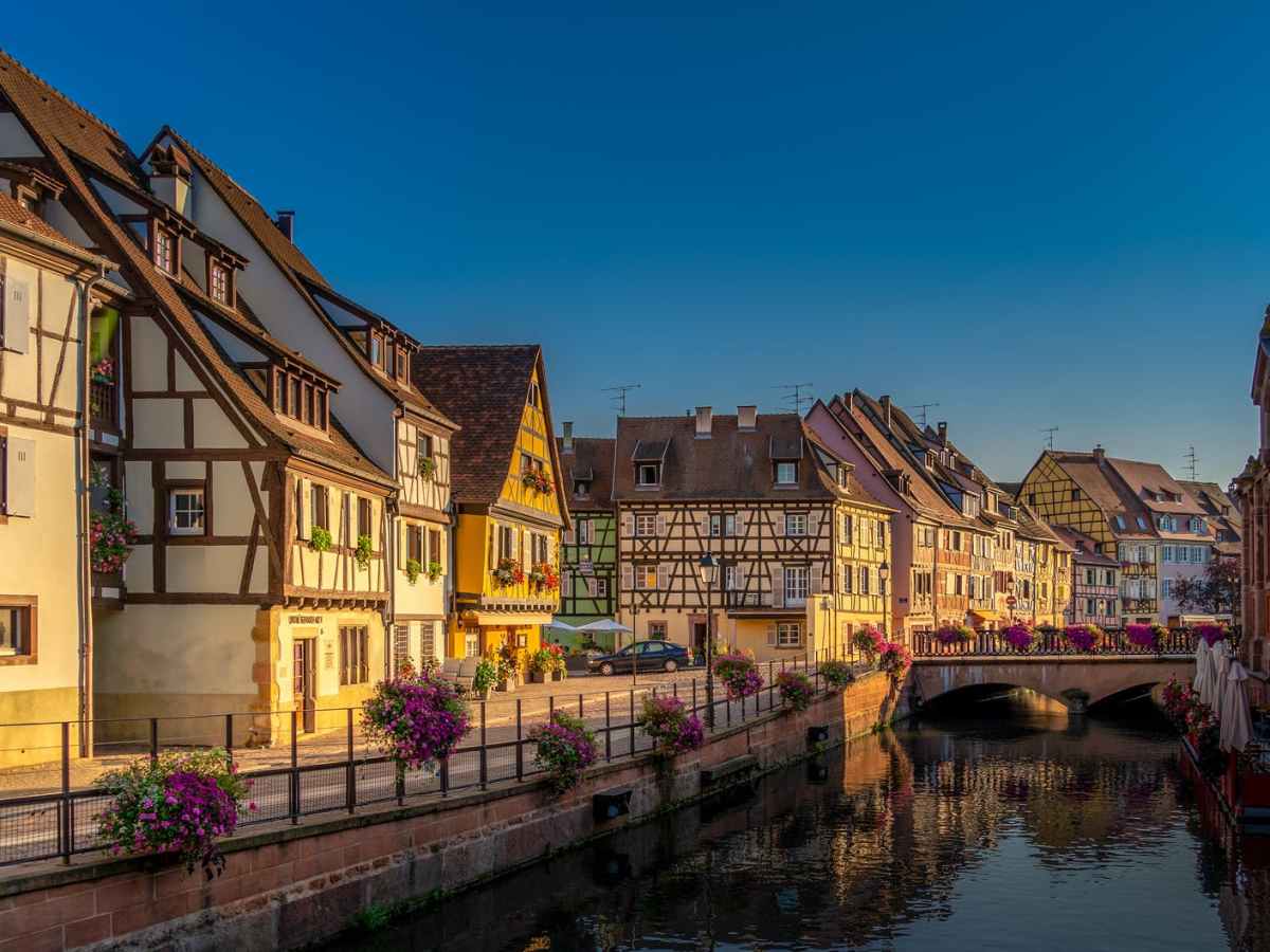 เที่ยวหมู่บ้านน่ารักๆ Colmar ที่ฝรั่งเศส ไปกลับตั๋วรถไฟราคาประหยัดๆ แนะนำร้านอาหารอร่อยๆหลากหลายสไตล์ให้ลอง